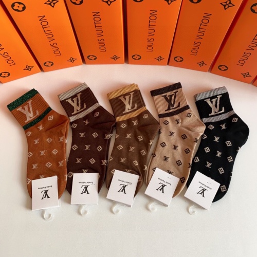 Wholesale Louis Vuitton LV Socks #1233017 $27.00 USD, Wholesale Quality Replica Louis Vuitton LV Socks