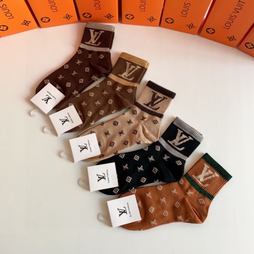 Replica Louis Vuitton LV Socks #1233017 $27.00 USD for Wholesale