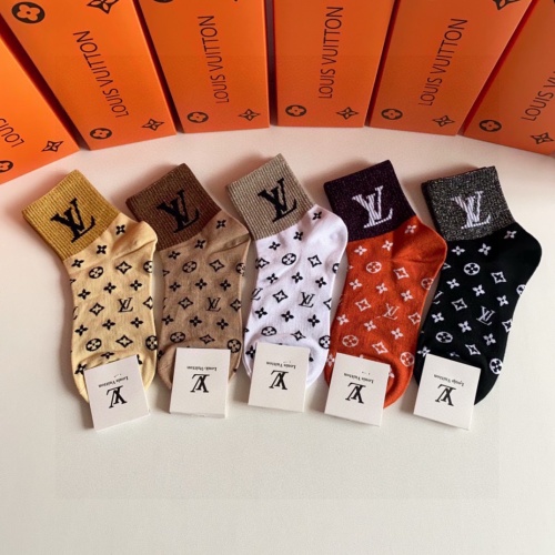 Wholesale Louis Vuitton LV Socks #1233019 $27.00 USD, Wholesale Quality Replica Louis Vuitton LV Socks