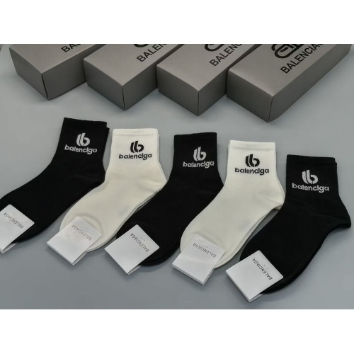 Wholesale Balenciaga Socks #1233451 $27.00 USD, Wholesale Quality Replica Balenciaga Socks