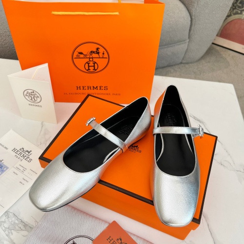 Replica Hermes Flat Shoes For Women #1236584 $98.00 USD for Wholesale