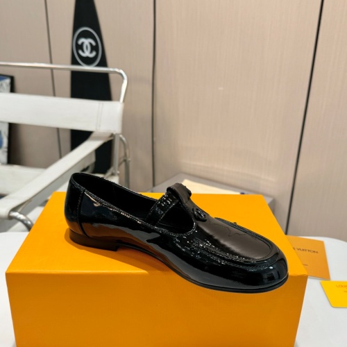 Replica Louis Vuitton Flat Shoes For Women #1236671 $115.00 USD for Wholesale