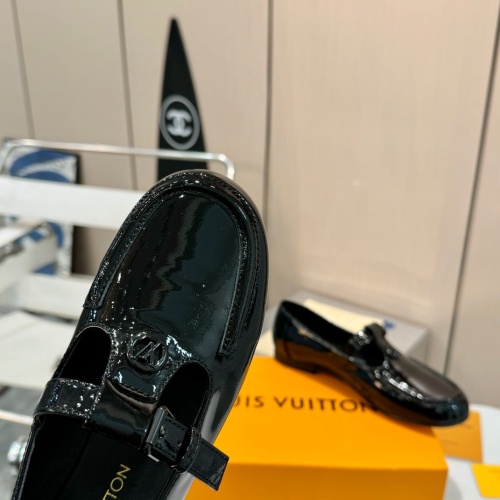 Replica Louis Vuitton Flat Shoes For Women #1236671 $115.00 USD for Wholesale