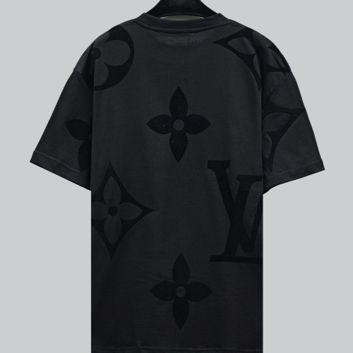 Replica Louis Vuitton LV T-Shirts Short Sleeved For Unisex #1237287 $52.00 USD for Wholesale