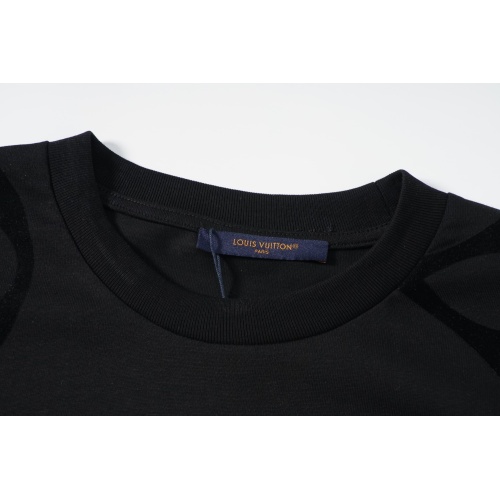 Replica Louis Vuitton LV T-Shirts Short Sleeved For Unisex #1237287 $52.00 USD for Wholesale