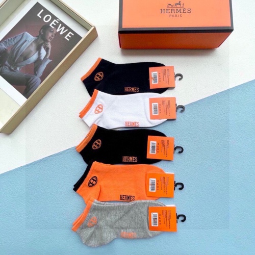 Replica Hermes Socks #1237747 $27.00 USD for Wholesale