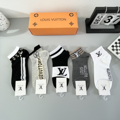 Wholesale Louis Vuitton LV Socks #1237771 $27.00 USD, Wholesale Quality Replica Louis Vuitton LV Socks