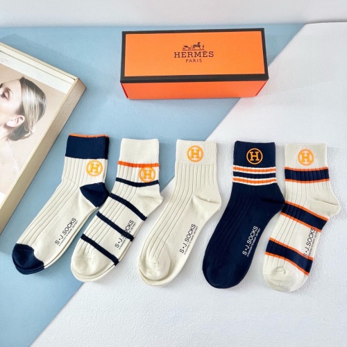 Wholesale Hermes Socks #1237826 $32.00 USD, Wholesale Quality Replica Hermes Socks