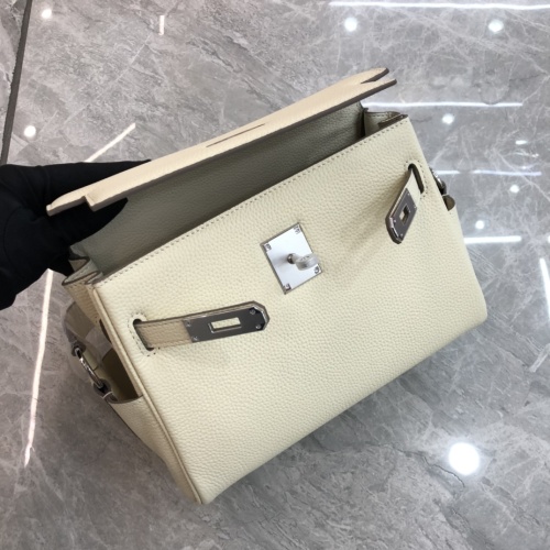 Replica Hermes AAA Quality Messenger Bags For Women #1238674 $96.00 USD for Wholesale