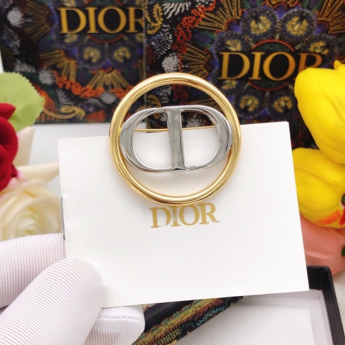 Replica Christian Dior Brooches For Women #1238929 $27.00 USD for Wholesale