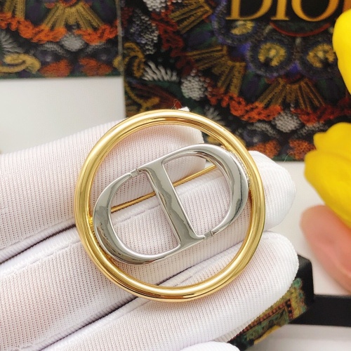 Replica Christian Dior Brooches For Women #1238929 $27.00 USD for Wholesale