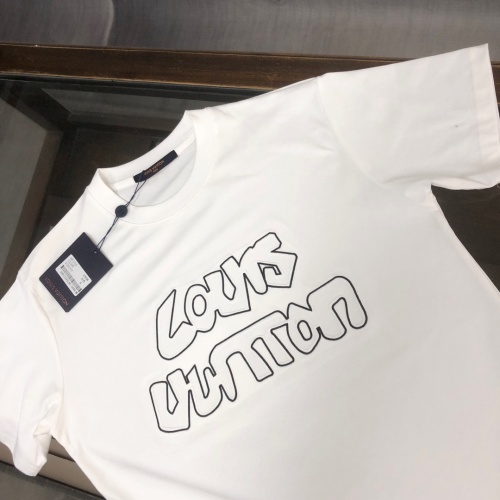 Replica Louis Vuitton LV T-Shirts Short Sleeved For Unisex #1239254 $41.00 USD for Wholesale