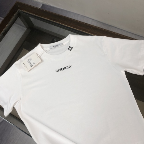 Replica Givenchy T-Shirts Short Sleeved For Unisex #1239259 $41.00 USD for Wholesale