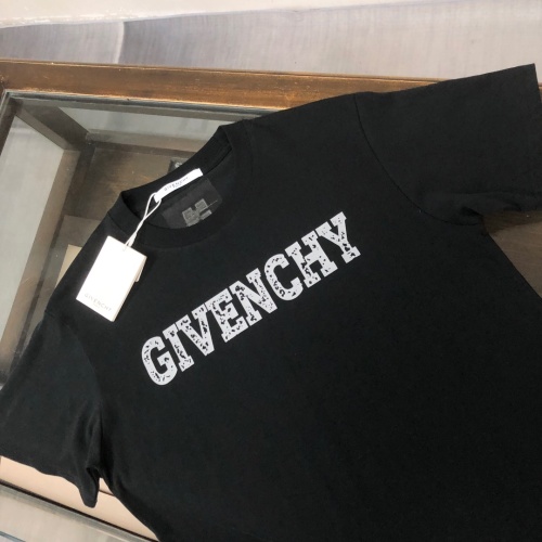 Replica Givenchy T-Shirts Short Sleeved For Unisex #1239265 $41.00 USD for Wholesale