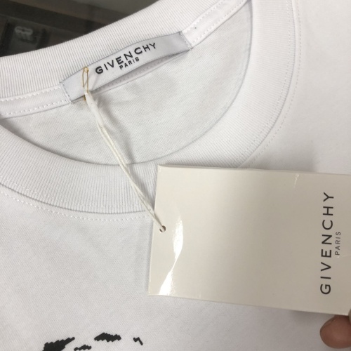 Replica Givenchy T-Shirts Short Sleeved For Unisex #1239268 $41.00 USD for Wholesale