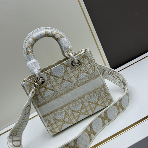 Replica Christian Dior AAA Quality Handbags For Women #1241132 $122.00 USD for Wholesale