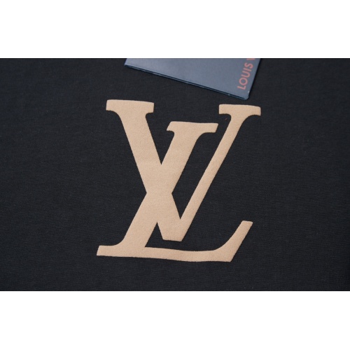 Replica Louis Vuitton LV T-Shirts Short Sleeved For Unisex #1241902 $45.00 USD for Wholesale