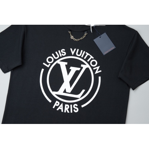 Replica Louis Vuitton LV T-Shirts Short Sleeved For Unisex #1241906 $45.00 USD for Wholesale