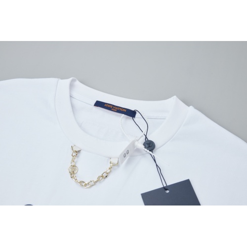 Replica Louis Vuitton LV T-Shirts Short Sleeved For Unisex #1241907 $45.00 USD for Wholesale