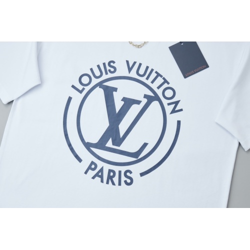 Replica Louis Vuitton LV T-Shirts Short Sleeved For Unisex #1241907 $45.00 USD for Wholesale