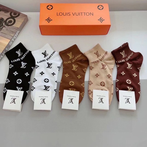 Wholesale Louis Vuitton LV Socks #1242243 $27.00 USD, Wholesale Quality Replica Louis Vuitton LV Socks