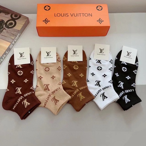 Replica Louis Vuitton LV Socks #1242243 $27.00 USD for Wholesale