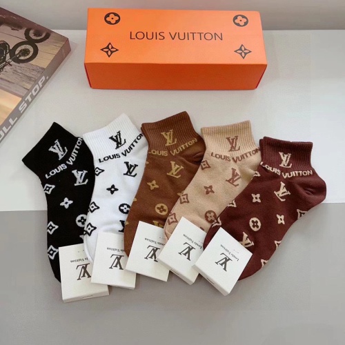 Replica Louis Vuitton LV Socks #1242243 $27.00 USD for Wholesale