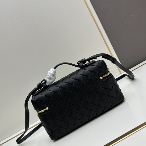 Replica Bottega Veneta BV AAA Quality Messenger Bags For Women #1247424 $162.00 USD for Wholesale