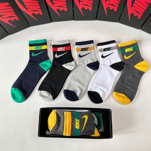 Wholesale Nike Socks #1249016 $27.00 USD, Wholesale Quality Replica Nike Socks