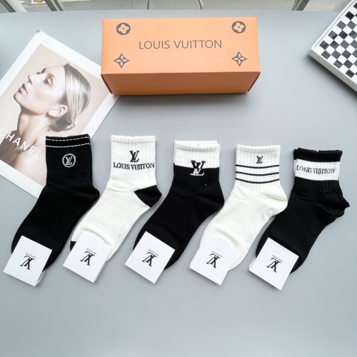 Wholesale Louis Vuitton LV Socks #1250123 $27.00 USD, Wholesale Quality Replica Louis Vuitton LV Socks