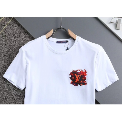 Replica Louis Vuitton LV T-Shirts Short Sleeved For Men #1250912 $29.00 USD for Wholesale