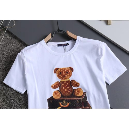 Replica Louis Vuitton LV T-Shirts Short Sleeved For Men #1250917 $29.00 USD for Wholesale