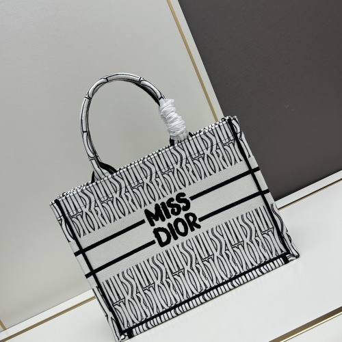 Wholesale Christian Dior AAA Quality Tote-Handbags For Women #1252622 $100.00 USD, Wholesale Quality Replica Christian Dior AAA Quality Handbags