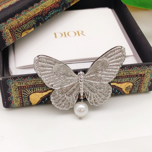 Replica Christian Dior Brooches For Women #1253216 $29.00 USD for Wholesale