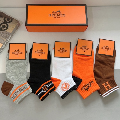 Replica Hermes Socks #1261217 $27.00 USD for Wholesale