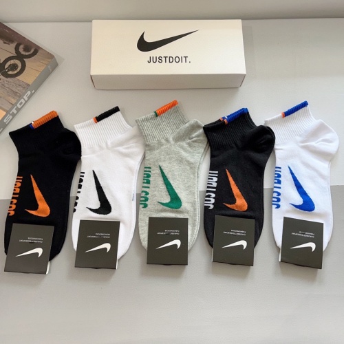 Wholesale Nike Socks #1261223 $29.00 USD, Wholesale Quality Replica Nike Socks