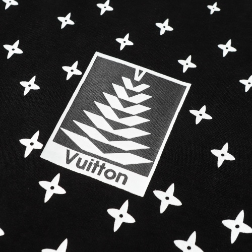 Replica Louis Vuitton LV T-Shirts Short Sleeved For Unisex #1266182 $42.00 USD for Wholesale