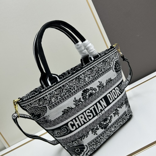 Replica Christian Dior AAA Quality Handbags For Women #1267799 $105.00 USD for Wholesale