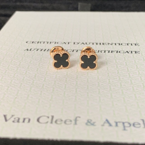 Wholesale Van Cleef &amp; Arpels Earrings For Women #1269989 $45.00 USD, Wholesale Quality Replica Van Cleef &amp; Arpels Earrings