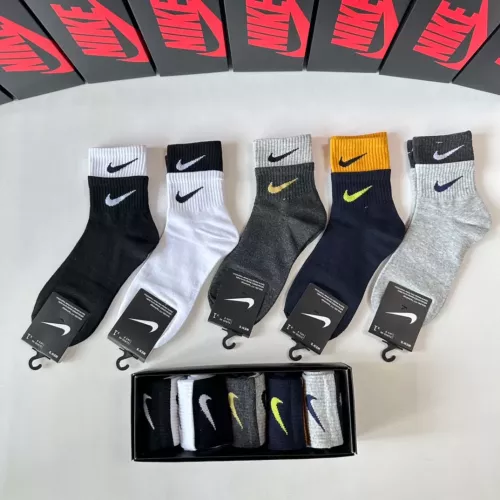 Wholesale Nike Socks #1272777 $27.00 USD, Wholesale Quality Replica Nike Socks