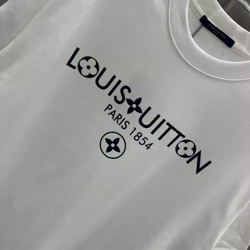 Replica Louis Vuitton LV T-Shirts Short Sleeved For Unisex #1276412 $42.00 USD for Wholesale