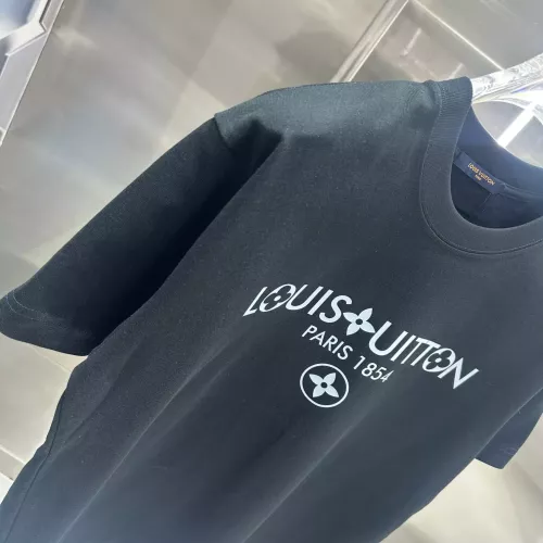 Replica Louis Vuitton LV T-Shirts Short Sleeved For Unisex #1276413 $42.00 USD for Wholesale