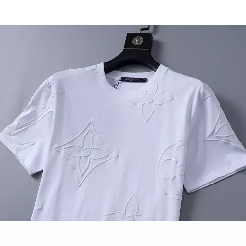 Replica Louis Vuitton LV T-Shirts Short Sleeved For Men #1277652 $25.00 USD for Wholesale