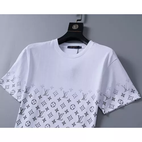 Replica Louis Vuitton LV T-Shirts Short Sleeved For Men #1277688 $25.00 USD for Wholesale