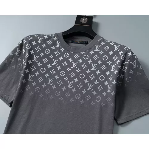 Replica Louis Vuitton LV T-Shirts Short Sleeved For Men #1277714 $25.00 USD for Wholesale