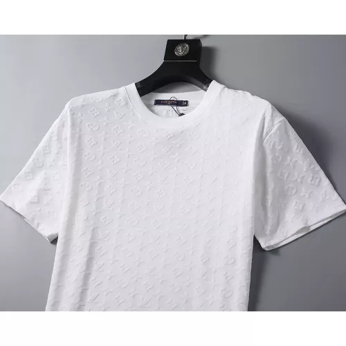 Replica Louis Vuitton LV T-Shirts Short Sleeved For Men #1277720 $25.00 USD for Wholesale