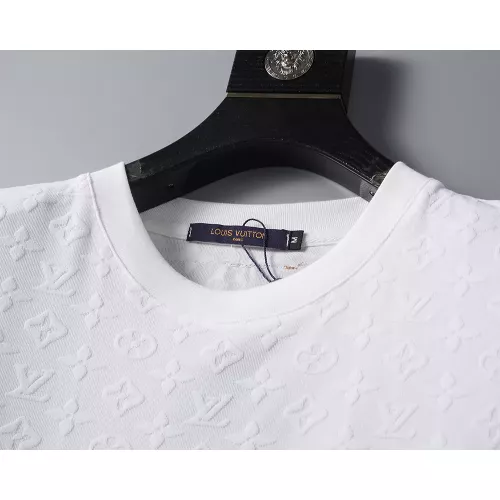 Replica Louis Vuitton LV T-Shirts Short Sleeved For Men #1277720 $25.00 USD for Wholesale