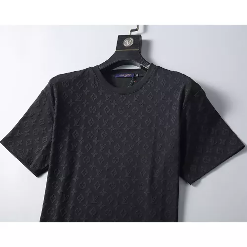 Replica Louis Vuitton LV T-Shirts Short Sleeved For Men #1277721 $25.00 USD for Wholesale