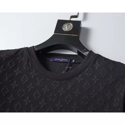 Replica Louis Vuitton LV T-Shirts Short Sleeved For Men #1277721 $25.00 USD for Wholesale