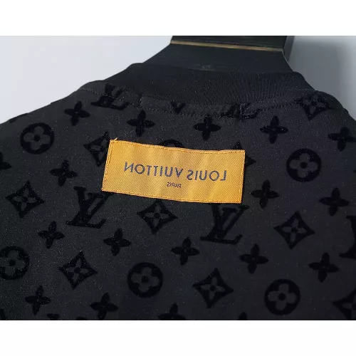 Replica Louis Vuitton LV T-Shirts Short Sleeved For Men #1277735 $25.00 USD for Wholesale